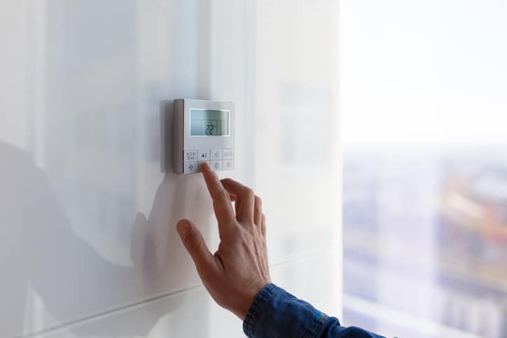 Smart Thermostats and Their Role in AC Efficiency